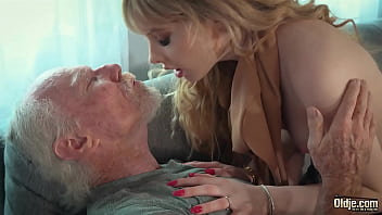 Super-fucking-hot mind-blowing ash-blonde gags on elderly grandfather fellow wood and she pleads him to tear up her sugary-sweet muff firmer until he finishes off in her throat so she gulps it all